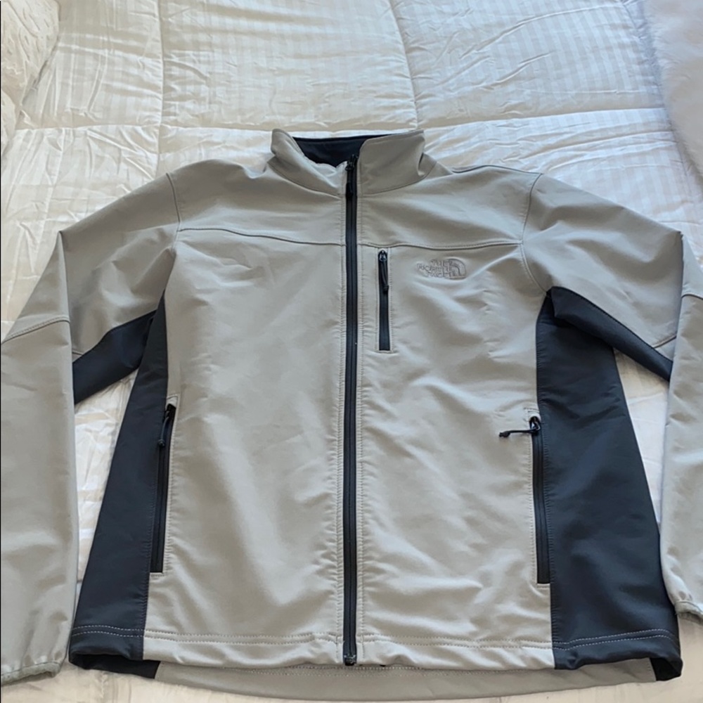 Men’s North Face jacket